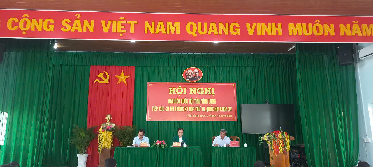 Đại biểu Quốc hội tiếp xúc cử tri xã Phú Quới trước Kỳ họp thứ 10

