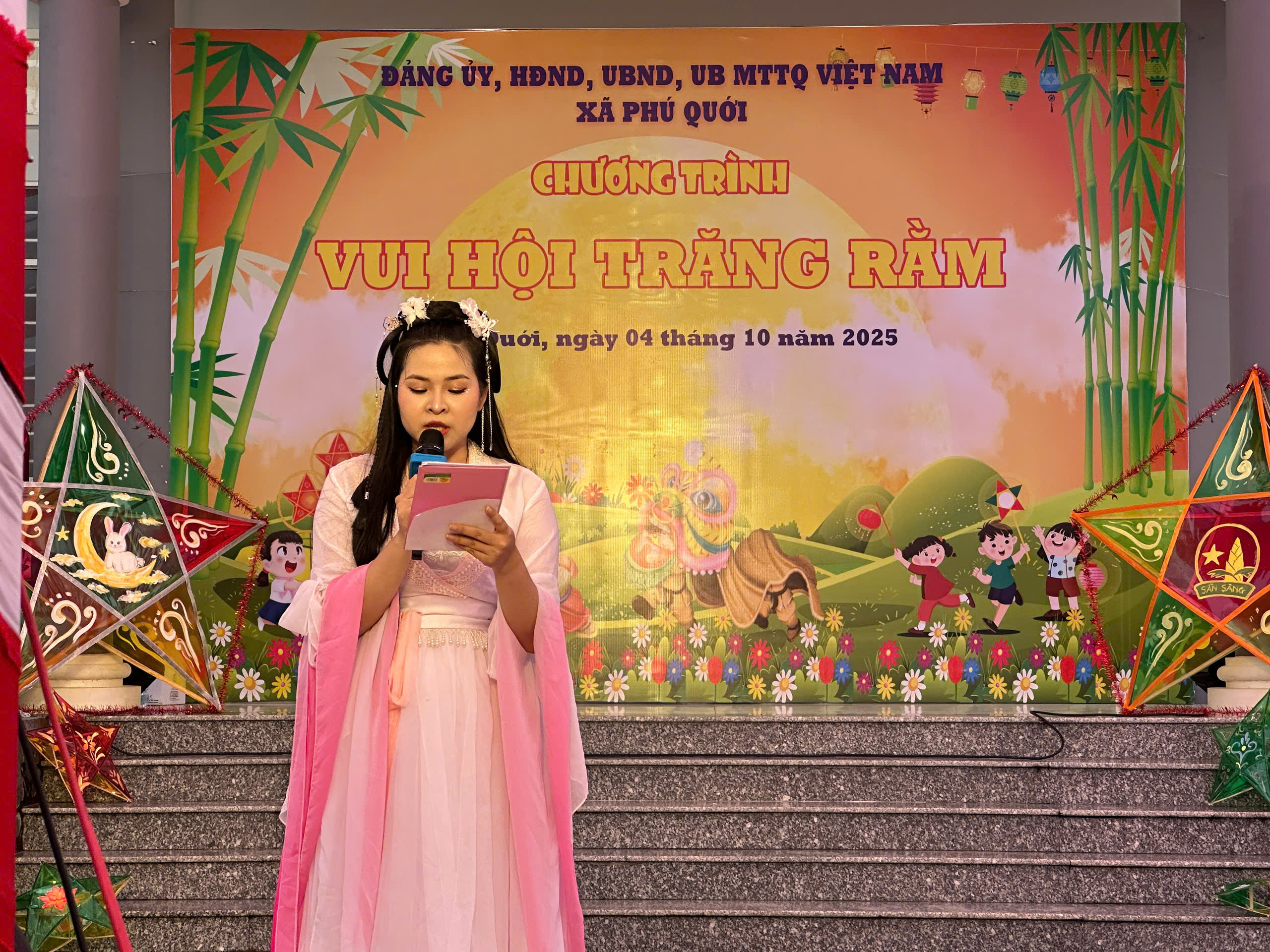 Đảng ủy - HĐND - UBND - Uỷ ban MTTQVN xã Phú Quới, tỉnh Vĩnh Long tổ chức Tết Trung thu năm 2025