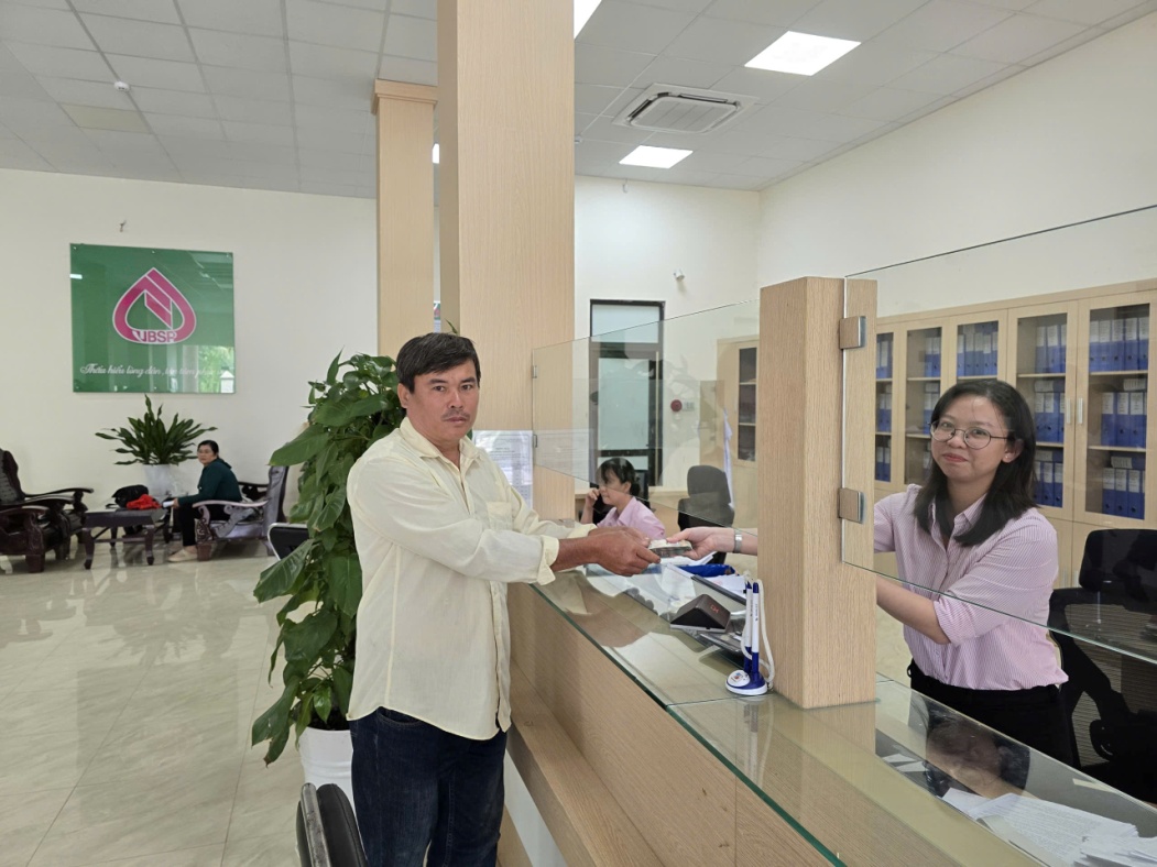 Ngân hàng CSXH Long Hồ triển khai cho vay ưu đãi học sinh, sinh viên.